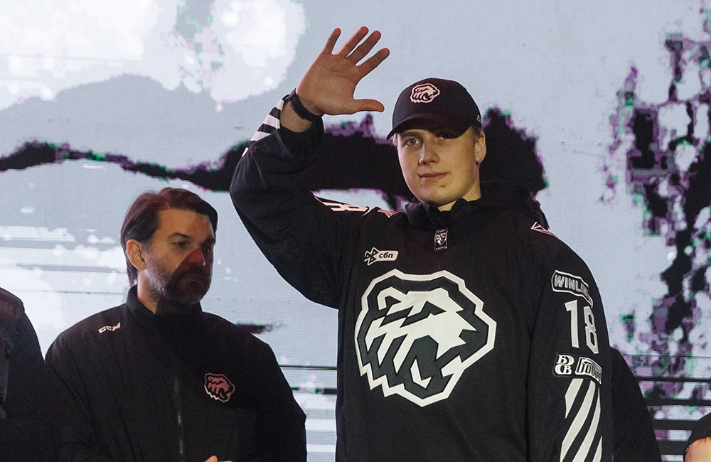 «10 вопросов молодому игроку с опытом игры в КХЛ»  