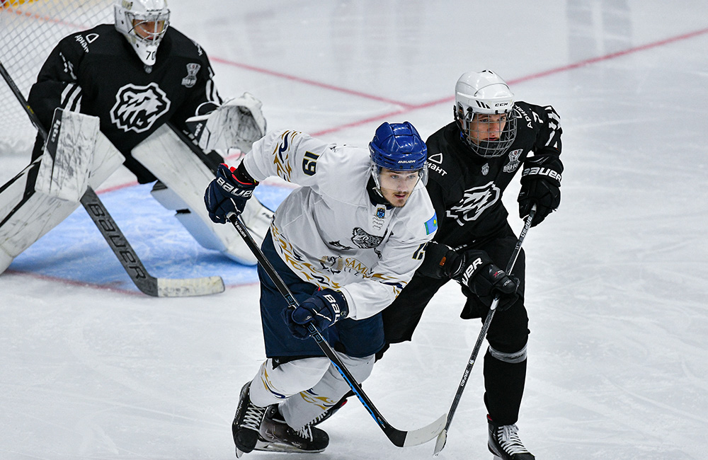«Белые Медведи» обыграли «Снежных Барсов» в заключительный день «Кубка G-Drive» 