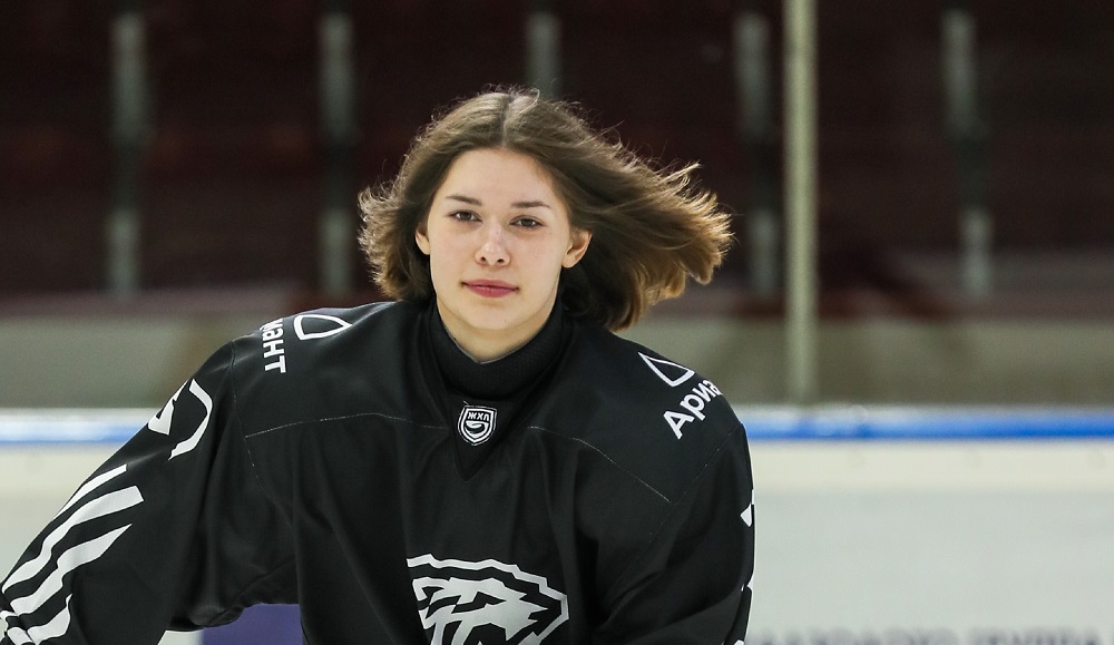 ЖХЛ. «Вышла на первую смену за игру и забросила». Берта Валеева − о курьёзном голе и исторической победе над «Торнадо» 