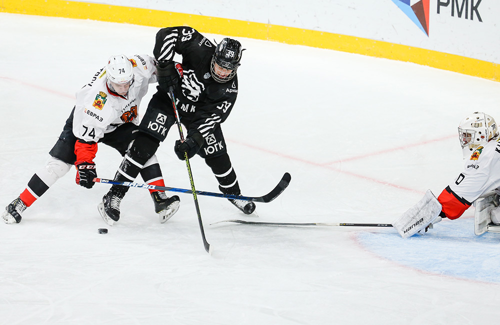 Челябинская «молодёжка» обыграла «Кузнецких Медведей» в серии послематчевых буллитов 