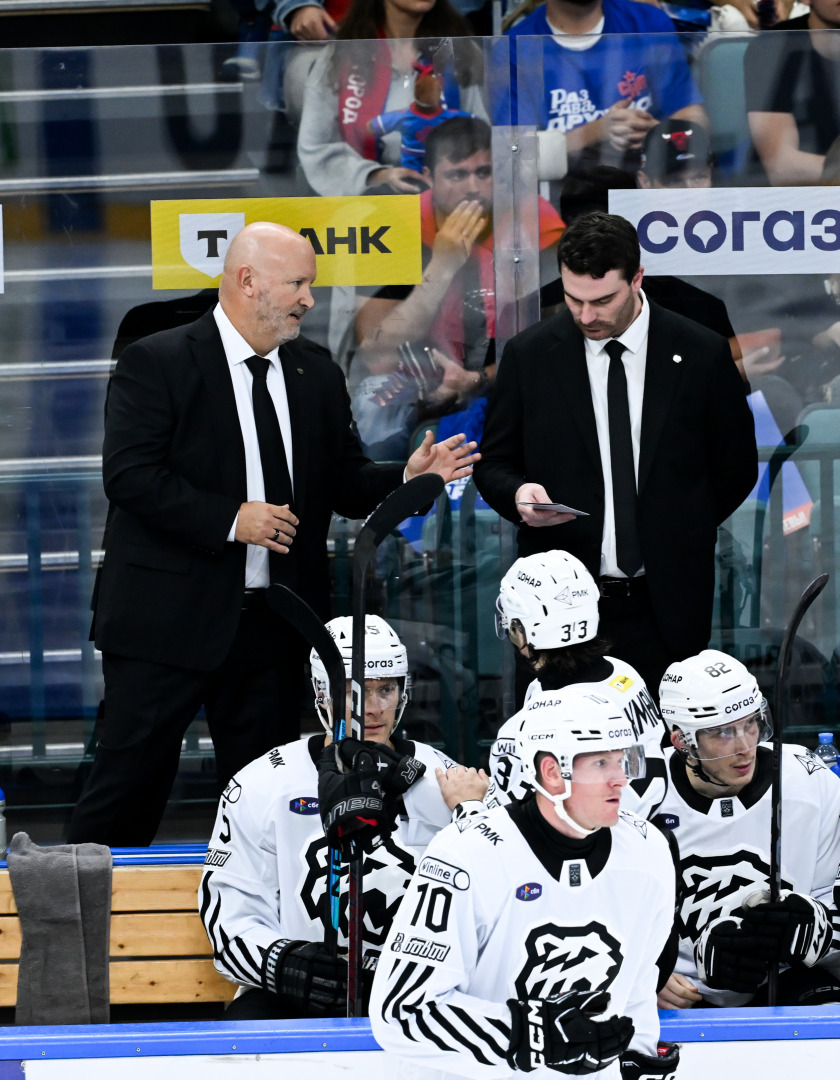 «Я бы хотел отметить нашу бригаду меньшинства, а также невероятные спасения от голкипера» | Бенуа Гру 