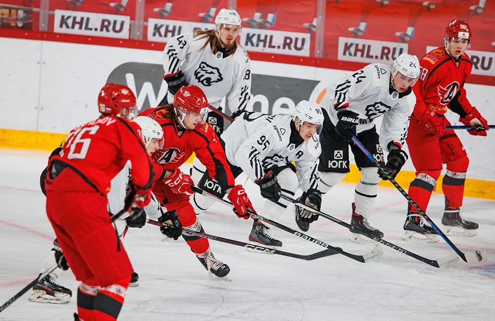 «Белые Медведи» уступили в Екатеринбурге  