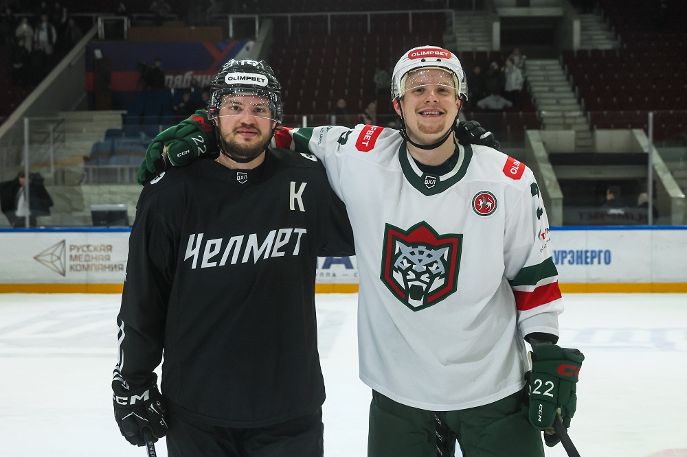 «На льду мы только соперники, а вне льда – братья» | Илья Зиновьев – о противостоянии с братом Данилом, родственнике Евгении Кузнецове и о победе над «Барсом» (3:2 Б) 