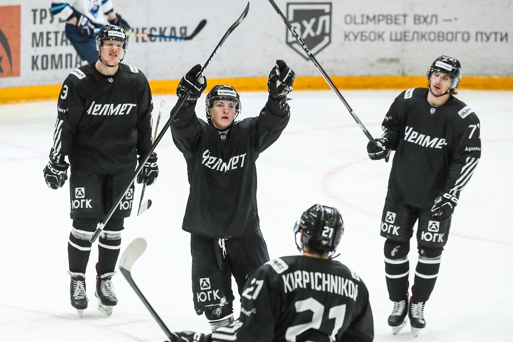 ВХЛ 23/24. «Нападающие хорошо действовали под воротами, защитники набрасывали, мы добивали» | Кирилл Кадышев о победе над «Норильском» (5:2) 