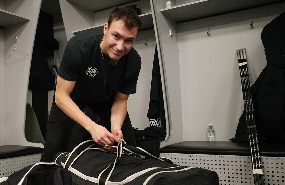 «Белые Медведи» отправились в Красноярск 