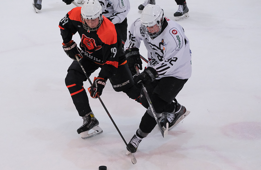 Школа «Трактор». Выездные победы старших команд 