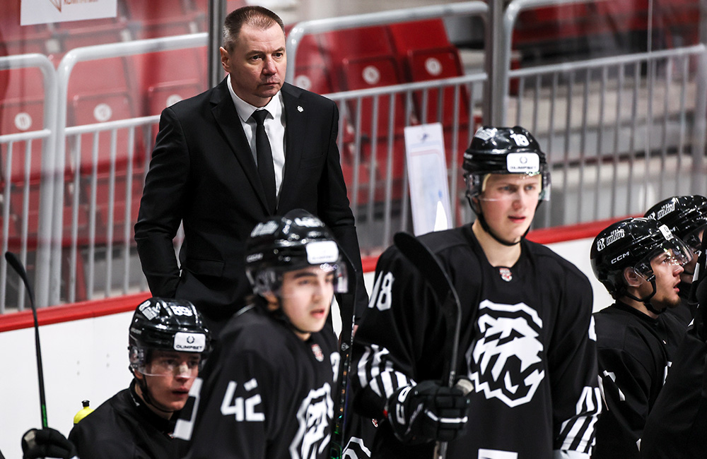 Дмитрий Шульга: «Вратарь в начале матча выручил в нескольких эпизодах, которые могли стать голевыми»  