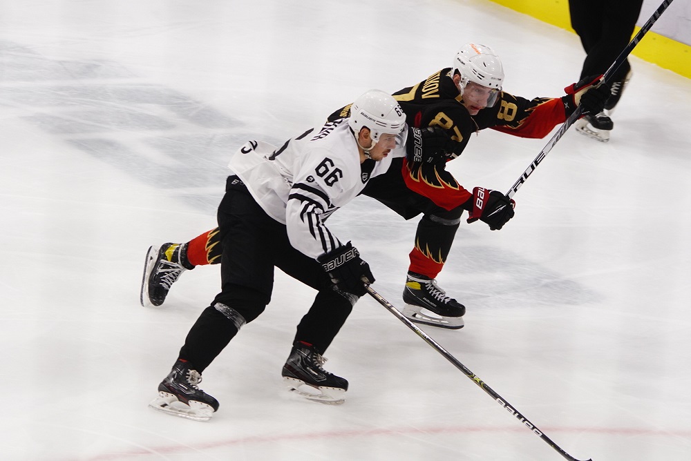 Хк трактор. Хк челмет. Хк челмет. Фото трактор хоккей. Трактор челмет трансляция.