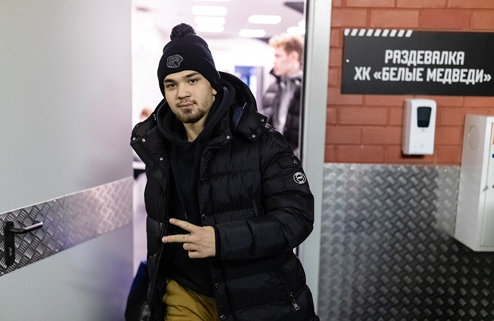 «Белые Медведи» отправились в Красноярск  