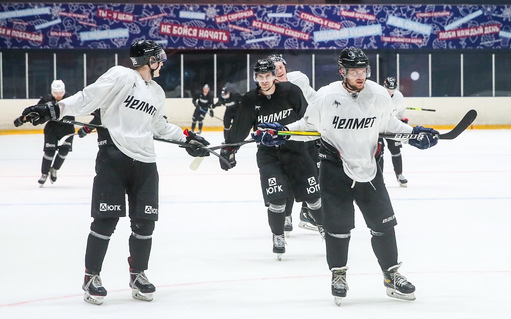 Первый лёд «Челмета»  