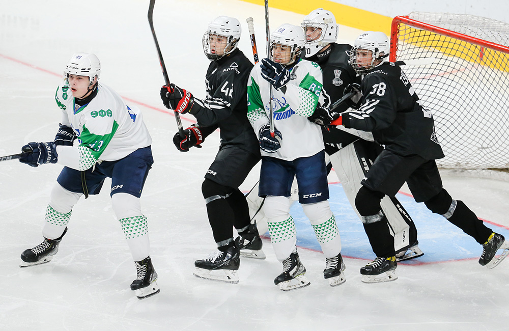 «Белые Медведи» одержали победу над «Толпаром», отыгравшись с 1:4 