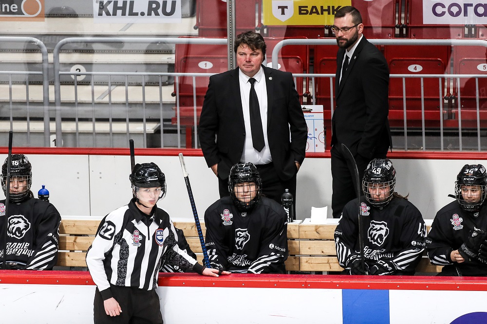 ЖХЛ 24/25. Денис Афиногенов: «Эта команда при хороших тренировках – через два-три года будущие чемпионы при любом тренере. Надо только их держать в хороших тренировках» 