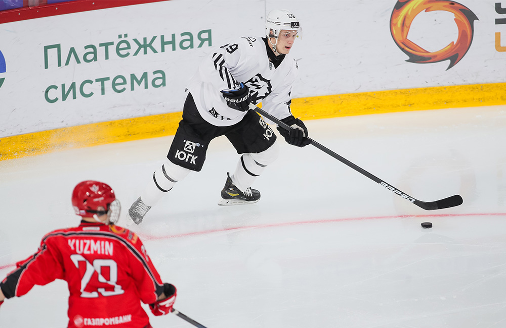 Артём Девяткин: «Во втором периоде дали сопернику почувствовать игру»  