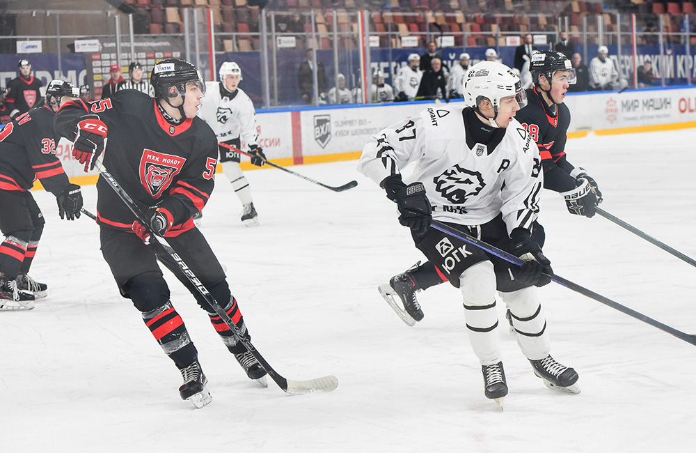 «Белые Медведи» одержали пятую победу подряд  