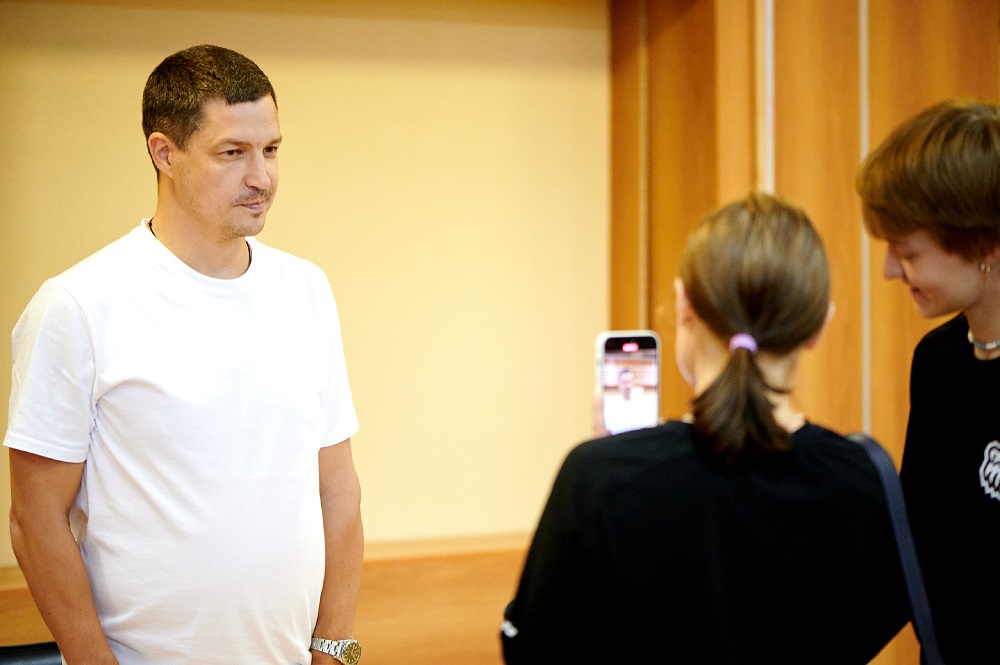 ЖХЛ. Иван Савин: «Все красивые, обаятельные, симпатичные» 