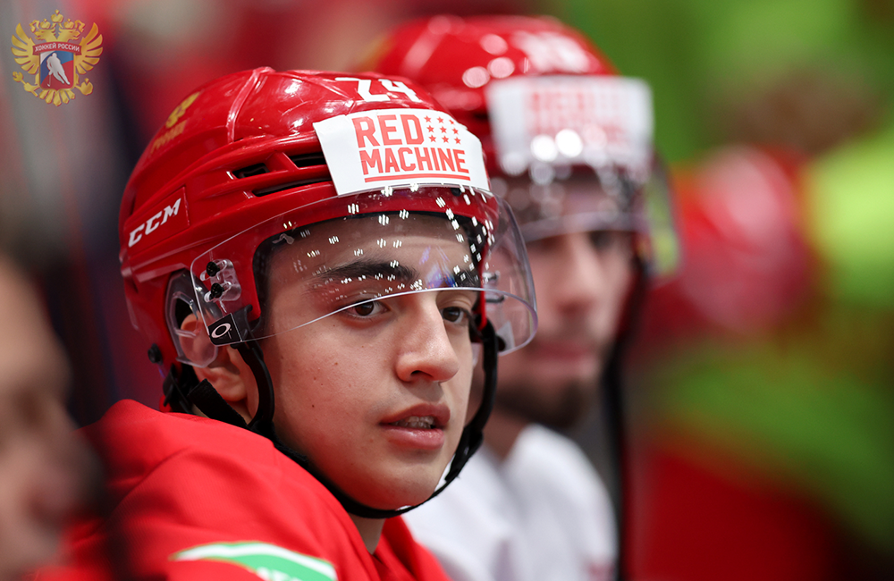 Защитники Владислав Юсупов и Ярослав Федосеев сыграли друг против друга в первом матче Кубка Будущего 