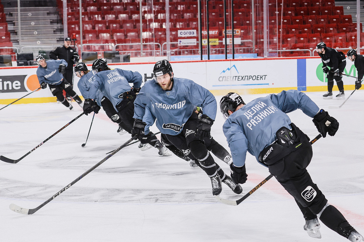 «Трактор» провел открытую тренировку для СМИ 