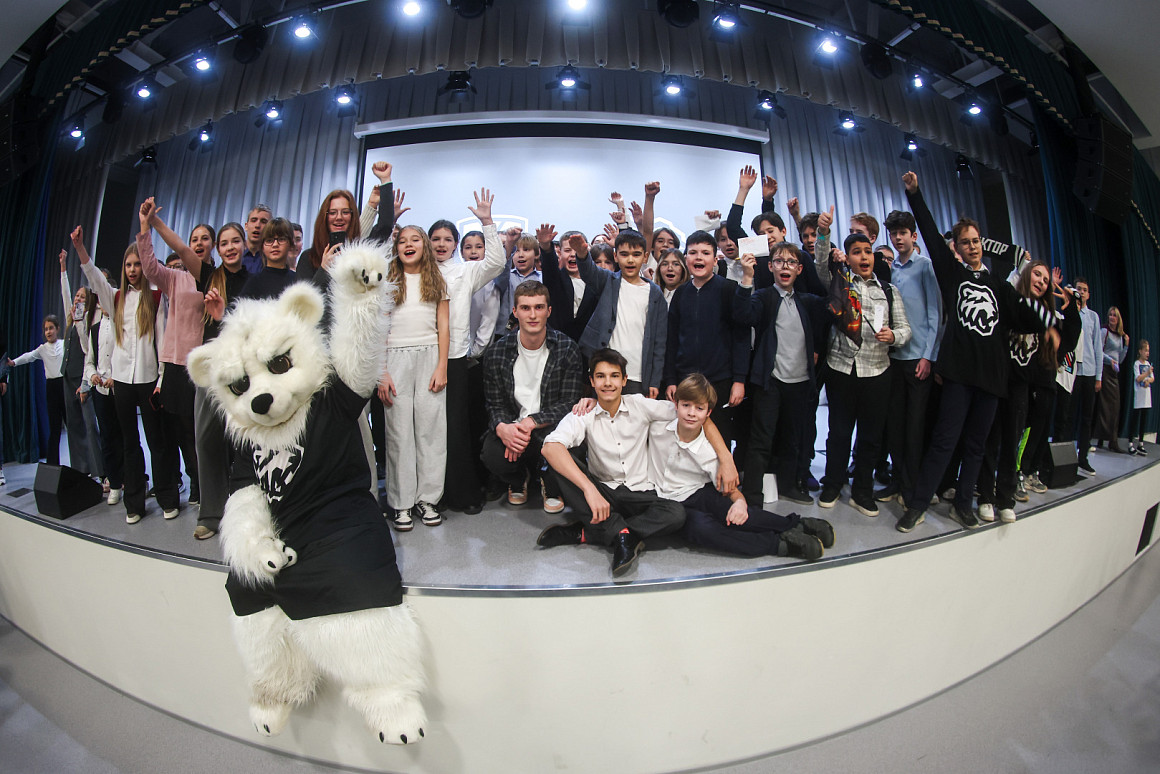 Арсений Коромыслов провел «Урок хоккея с КХЛ» 