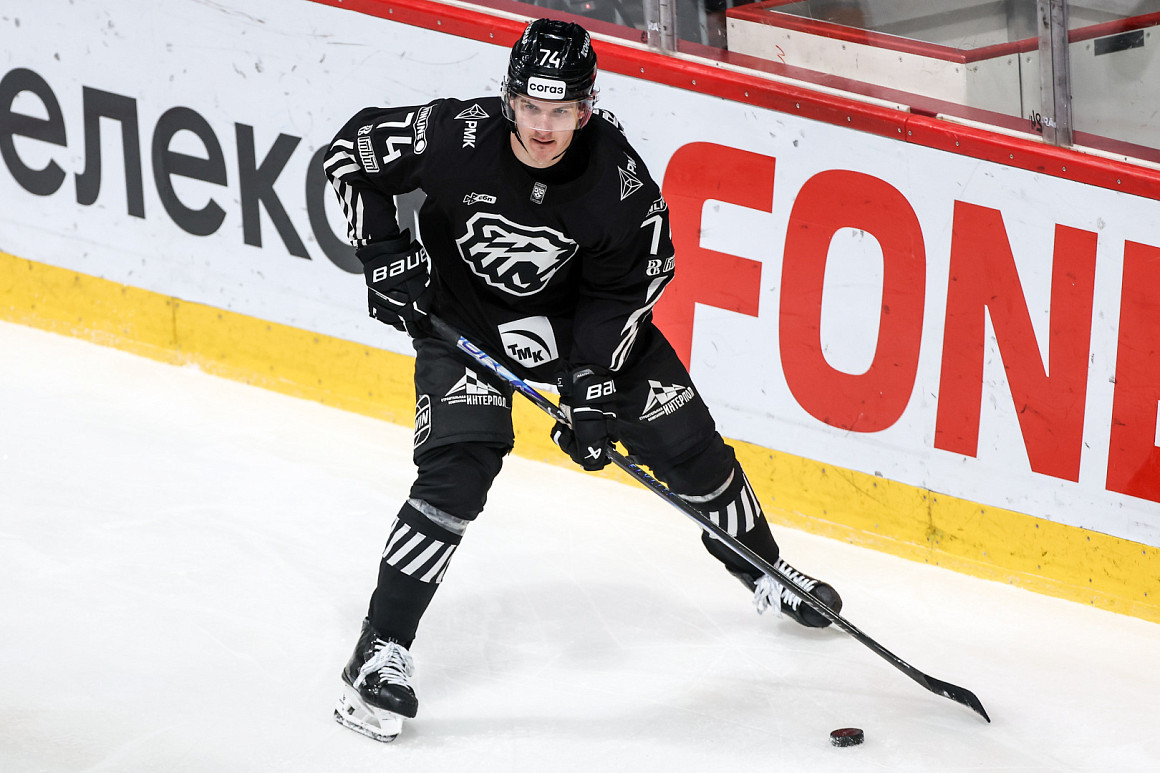 «Пока идет, забивается, но нам надо добавлять в обороне и играть собраннее» | Виталий Кравцов 