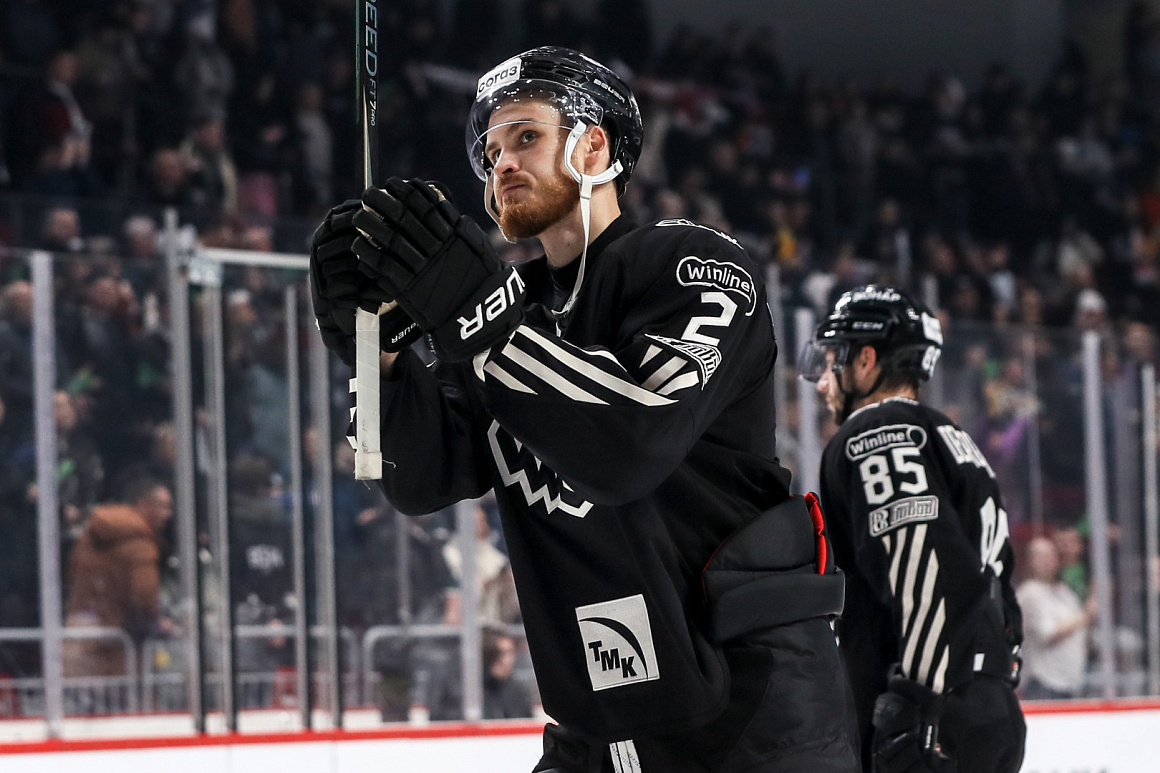 «Чуть-чуть надо отдохнуть. Прям выдохнуть немного. И продолжить идти вперёд, добавляя с каждым матчем» | Григорий Дронов 