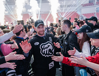 «Здесь лучшие болельщики, которых я видел в КХЛ. Это невероятный хоккейный город» | Стивен Кэмпфер 