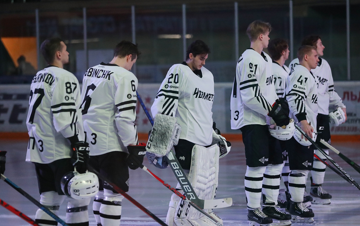 «Ижсталь» vs «Челмет». Составы команд 