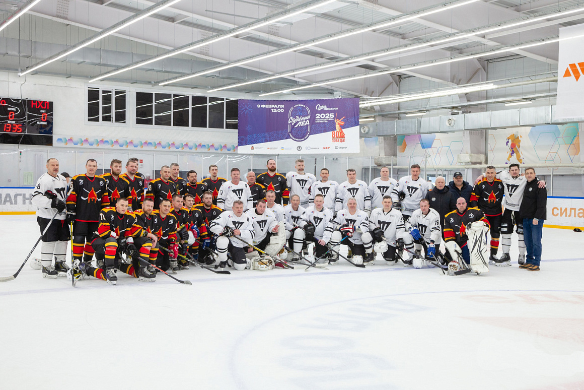 Ветераны «Трактора» одержали победу на турнире «Студеный лед» в Сатке 