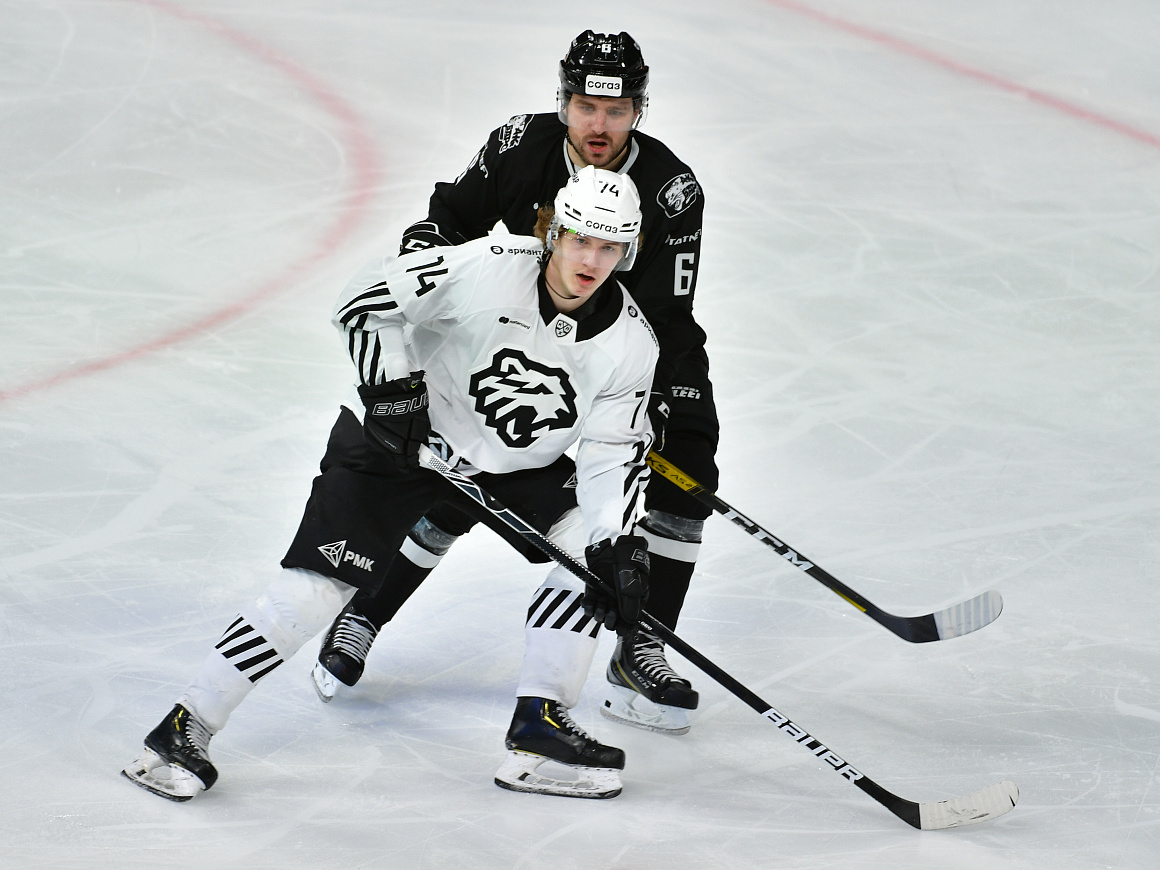 «Тебя кинуть на деньги могут в любой момент. Но меня в семье учили, как выбирать друзей». Разговор с Виталием Кравцовым 