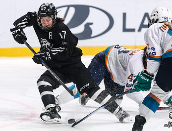 25/26. «Белые Медведицы» vs ЖХК «Сахалин» #3 (2:3 ОТ)