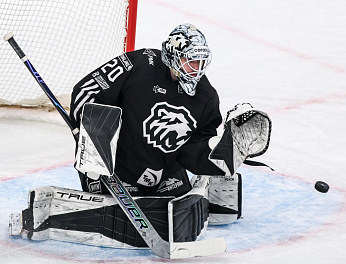 «Чувствую уверенность. Впервые в сезоне сыграл два матча подряд, так что все прекрасно» | Сергей Мыльников 