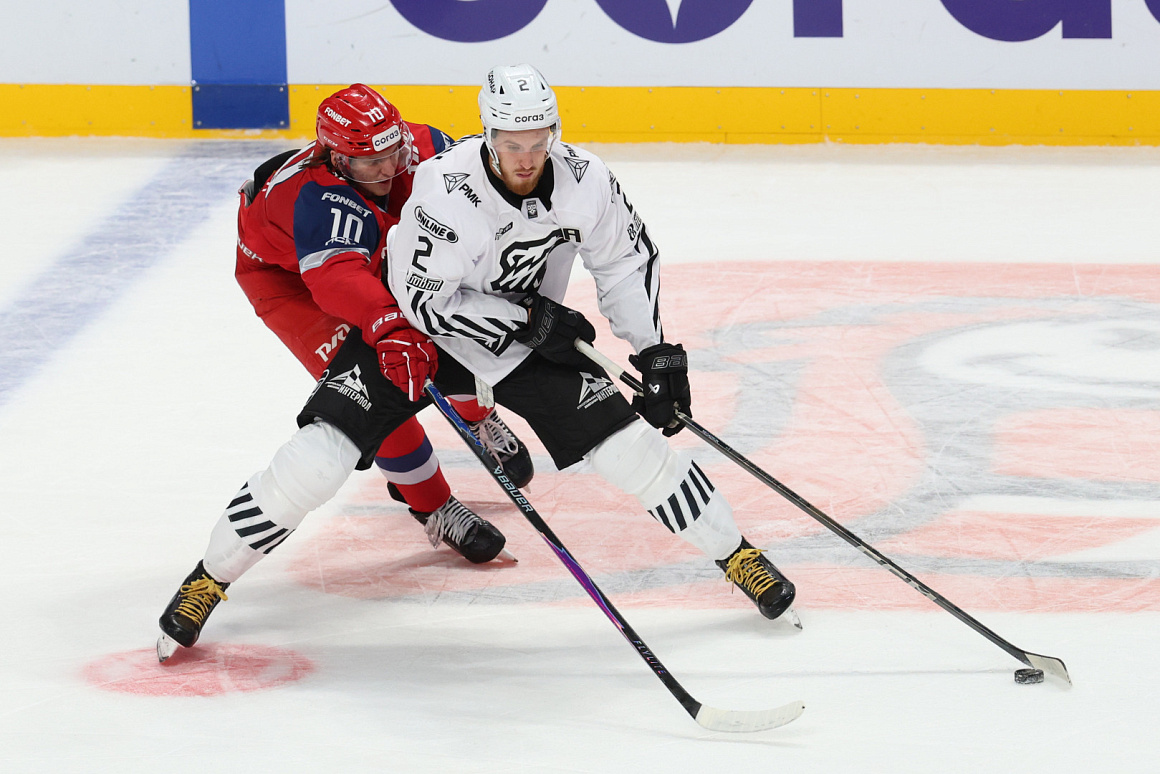 25/26. «Локомотив» vs «Трактор» — 2:1 Б 