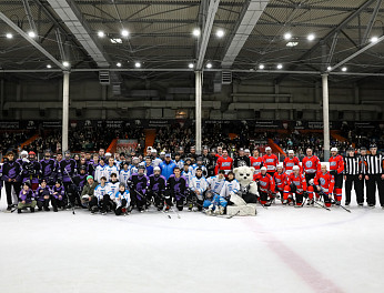 «Отличное мероприятие для детей, им приятно играть с нами» I Гала-матч турнира «Золотая шайба» с хоккеистами «Трактора» 