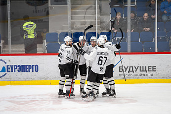 Илья Зиновьев: «Стечение обстоятельств, ненужные два гола залетели» 