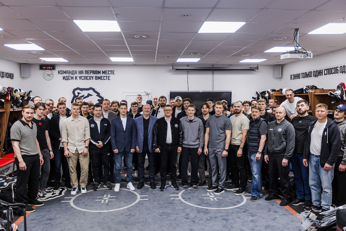 «Люди на Арене, люди в фан-зоне, где собиралось больше 15000 человек — это самая лучшая мотивация думать о следующем сезоне и делать все для нового финала» I Алексей Текслер 