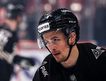 «Я делаю всё, чтобы закрепиться в составе» | Артемий Низамеев 