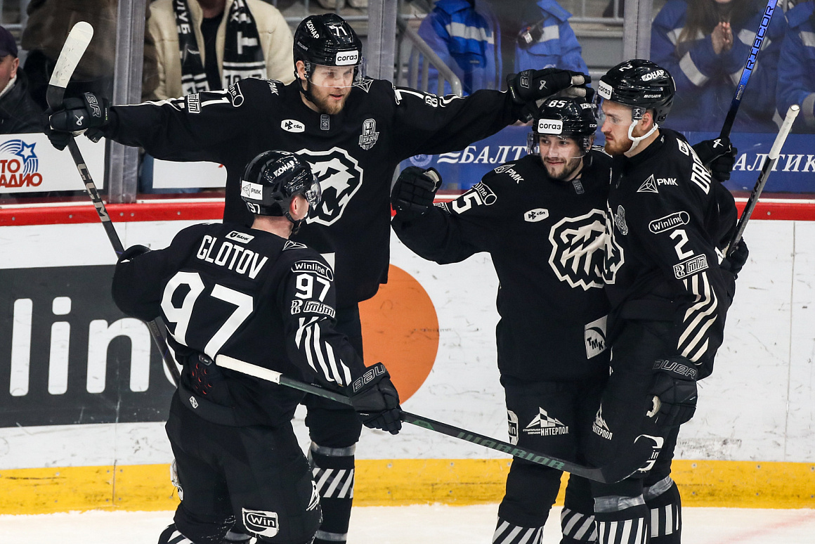 «После таких матчей надо сплачиваться командой и двигаться вперёд как один мотор» | Остап Сафин 