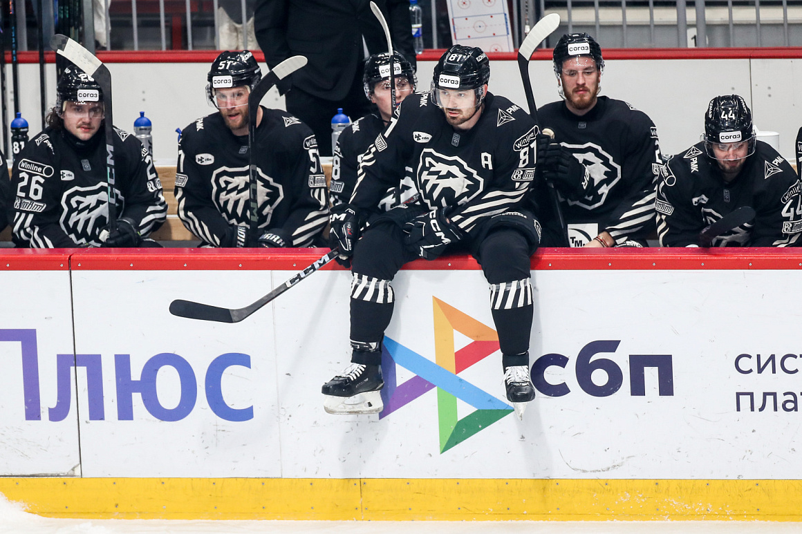 «Немножко не хватило нам сегодня в завершении, но хорошо провели третий период» | Артем Блажиевский 