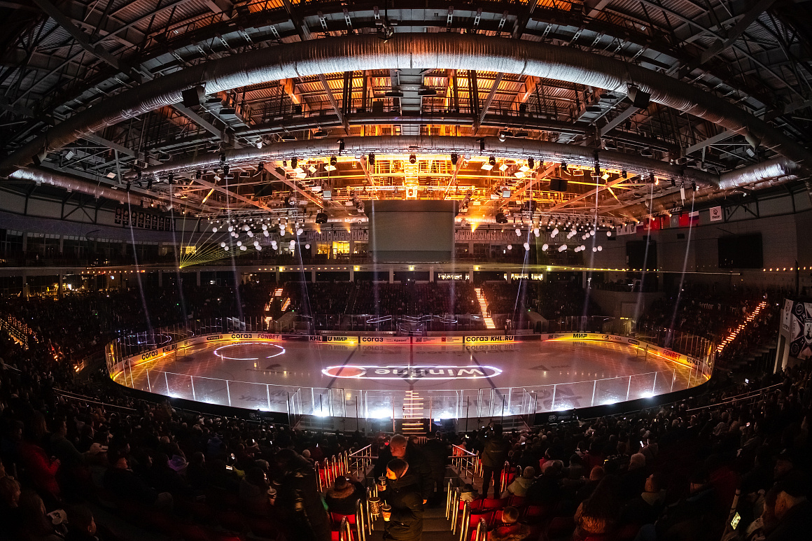 Разлетаются краски I То самое шоу от «Трактора» х Winline 