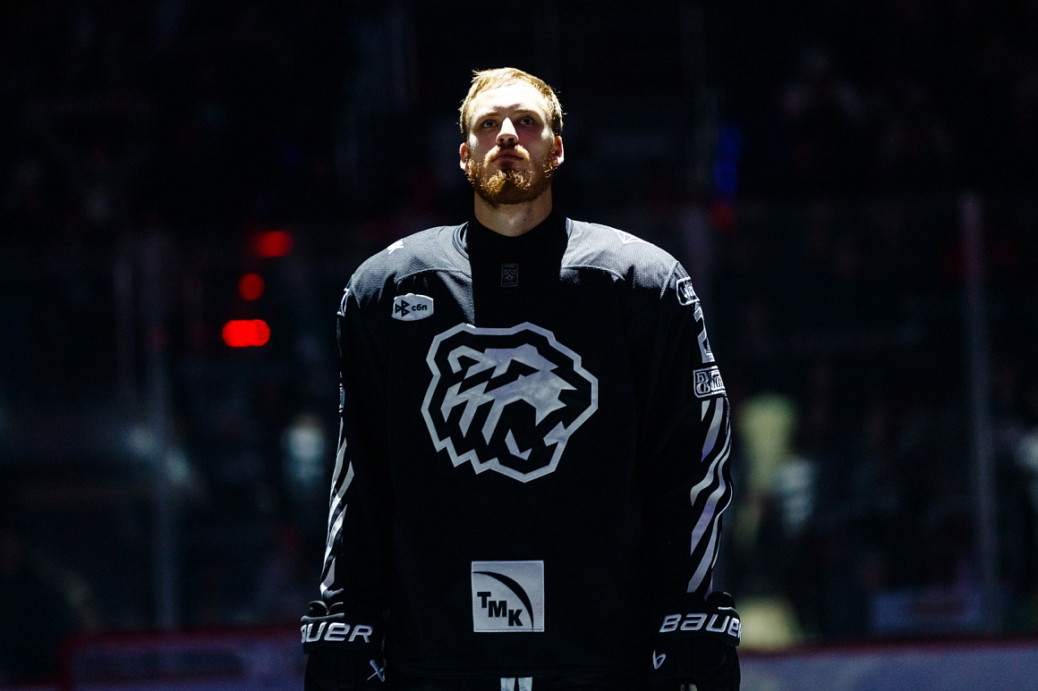 «Возможно, мой силовой приём в начале третьего периода взбодрил команду. После этого пошли голы» | Григорий Дронов 