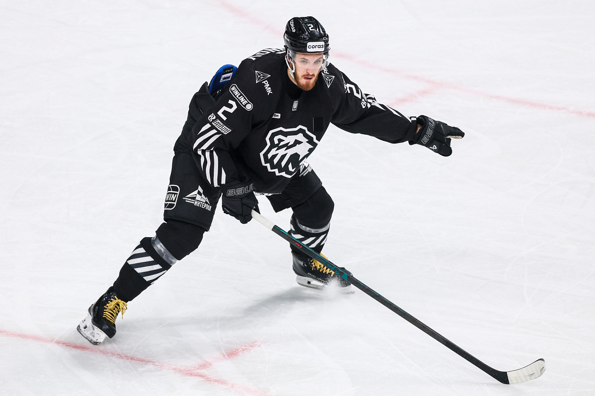 «После предложения клуба о новом контракте я обсудил все и быстро согласился» I Григорий Дронов 