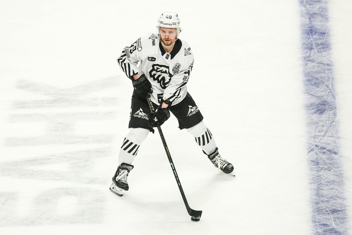 «Осуществил свою маленькую мечту с НХЛ, но впереди очень много работы. Я нахожусь чуть дальше, чем на полпути к своей цели» | Максим Шабанов 