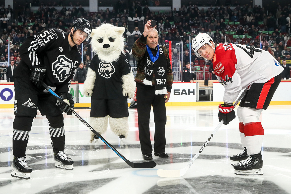 Владимир Гурьянов — на торжественном вбрасывании 