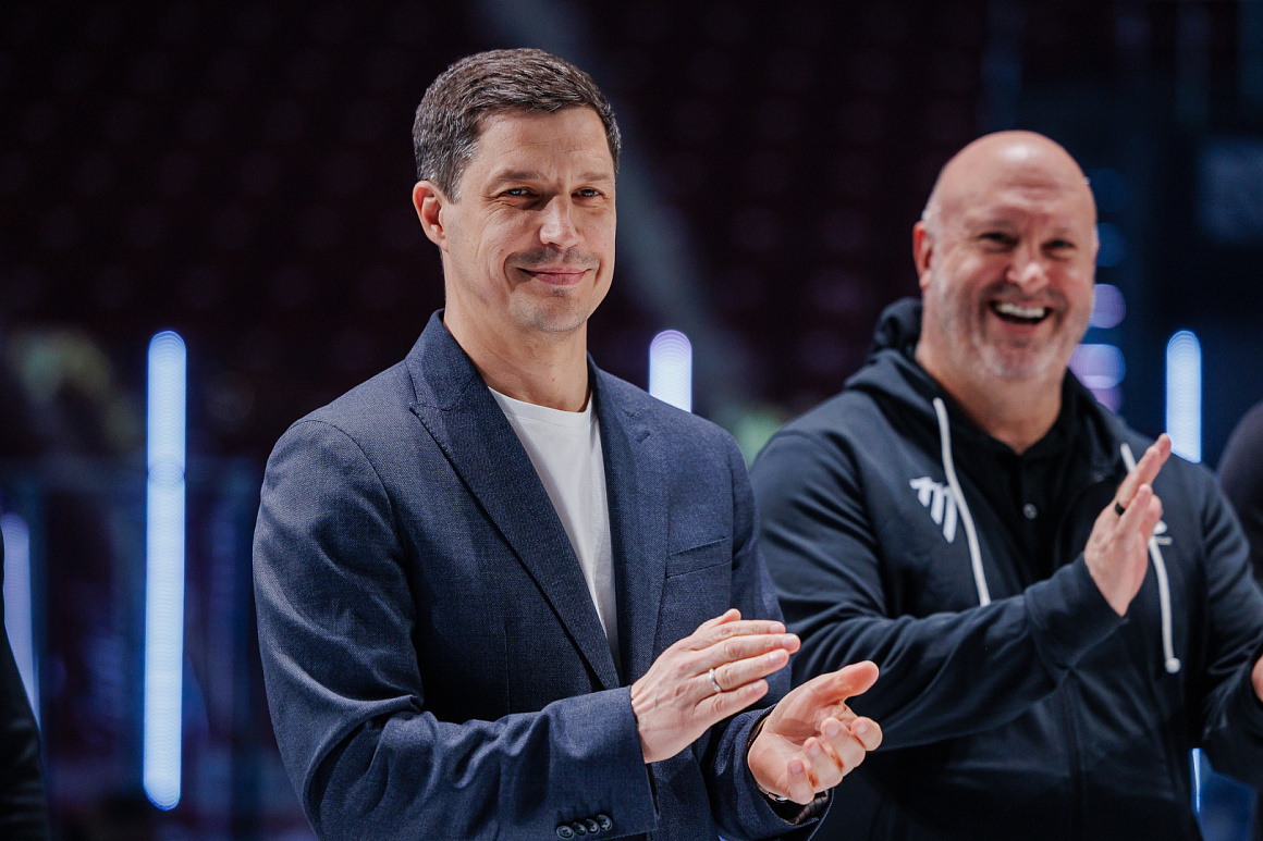 «Хоккейный клуб «Трактор» — это не только 20 игроков, но это и большая армия болельщиков, объединенных одной целью и одной мечтой» | Иван Савин 