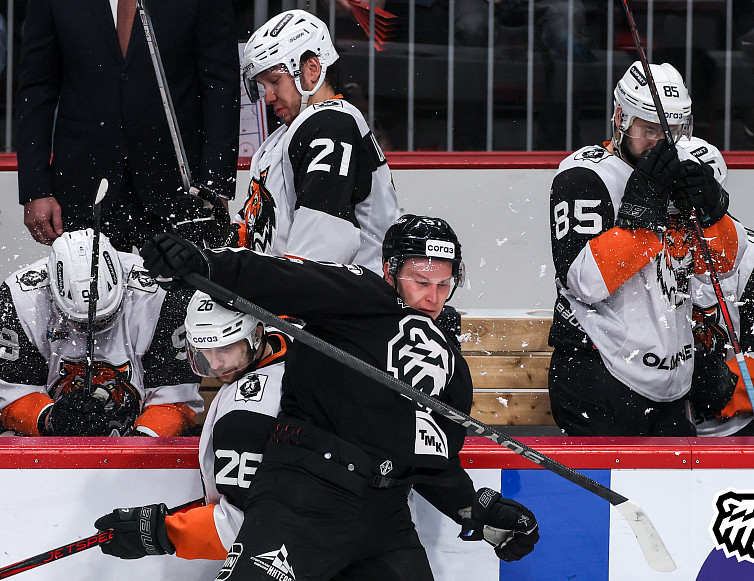 25/26. «Трактор» vs «Амур» (4:6)