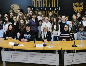Александр Шаров рассказал юным журналистам о своих мечтах и планах 