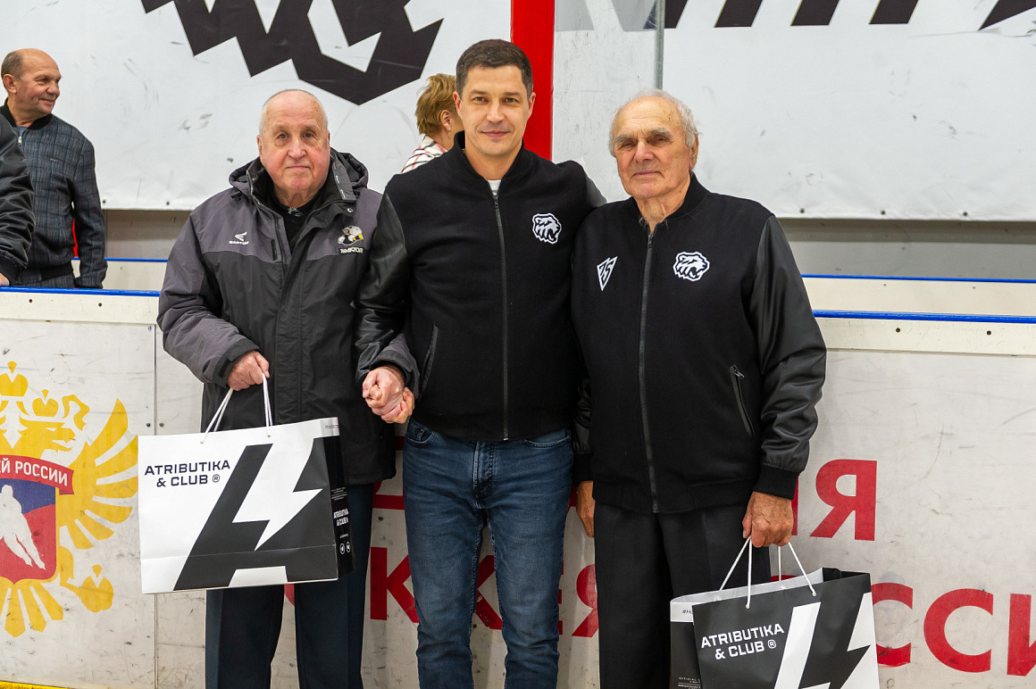 Дружеский матч, посвященный 80-летним юбилеям Владимира Суханова и Владимира Пыжьянова 