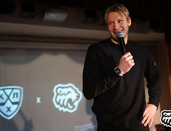 «Трактор» провел «Урок хоккея с КХЛ»