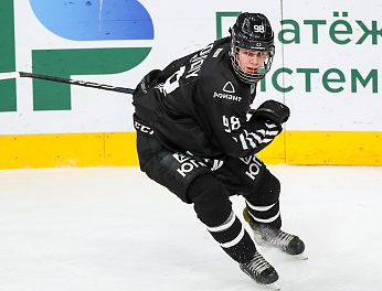 «Рад, что пробился в Челябинске и нужен в родном городе». Леонид Колодий – об эмоциях в плей-офф и классической музыке 