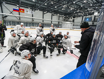 Тренировка «Белых Медведей» перед выездом в Астану 