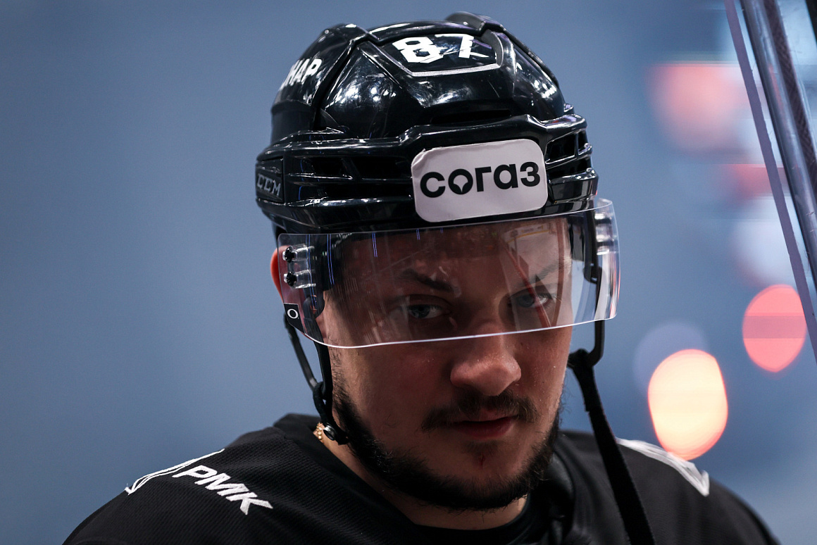 «Как только я приехал в Челябинск, то ощутил, что город живет хоккеем. Поддержка будет колоссальной» | Андрей Светлаков 